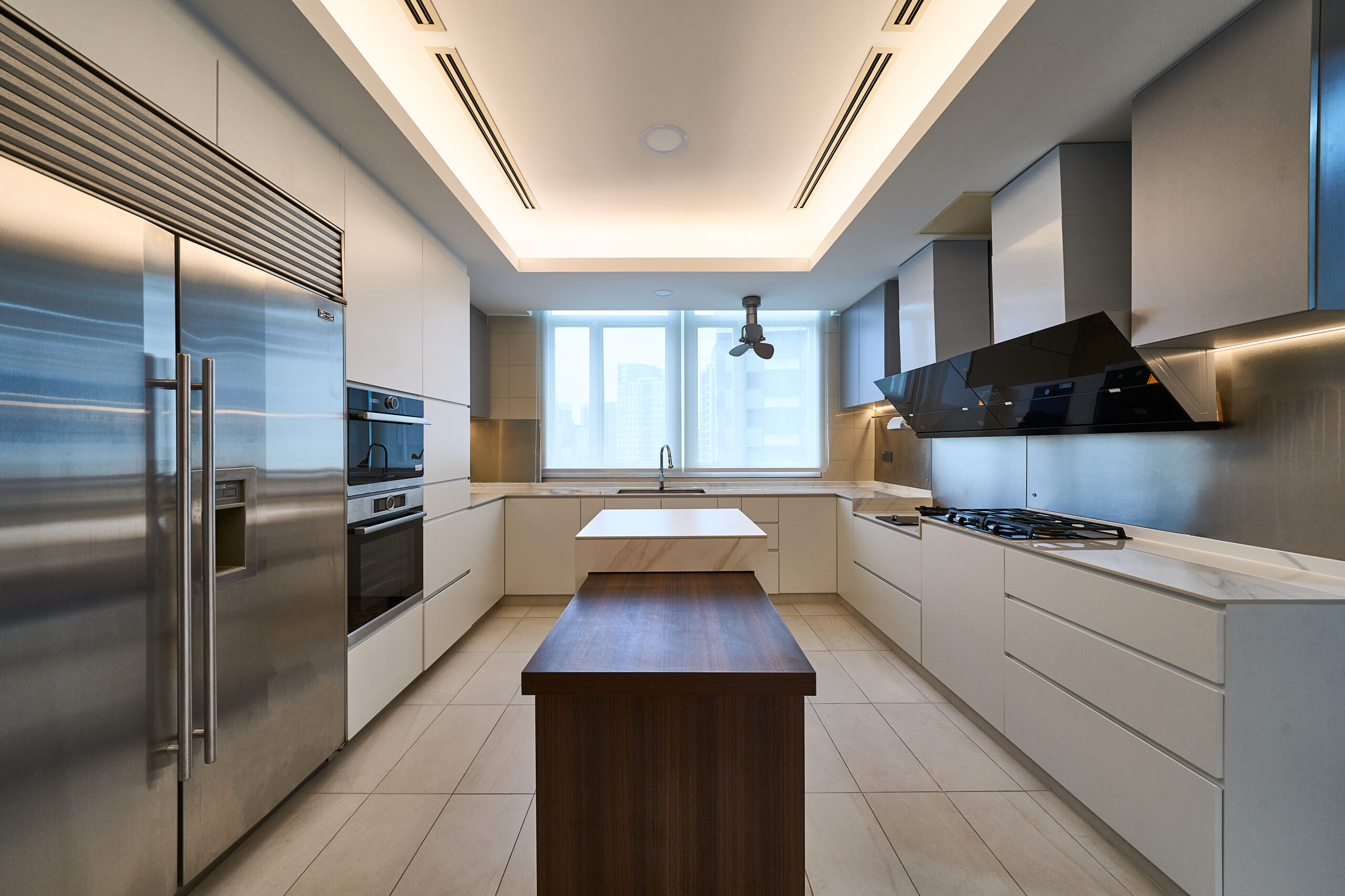 singapore kitchen with dif materials and smart layout